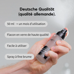 Une main tient un flacon de ribogrow Hair Booster Tonic de 50 ml avec vaporisateur. L’image met en avant la qualité allemande, le flacon en verre haut de gamme, un mois d’utilisation, la facilité d’application et le spray à fine brume pour une répartition uniforme du tonique capillaire.